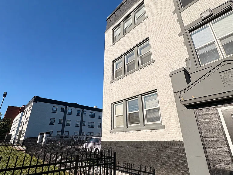 Meridian Living II — Photo 43