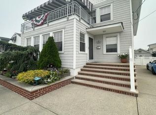 9 S Melbourne Ave, Ventnor, NJ 08406