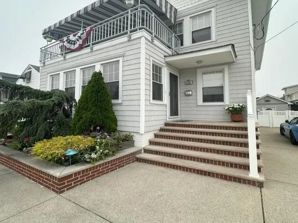 9 S Melbourne Ave, Ventnor, NJ 08406
