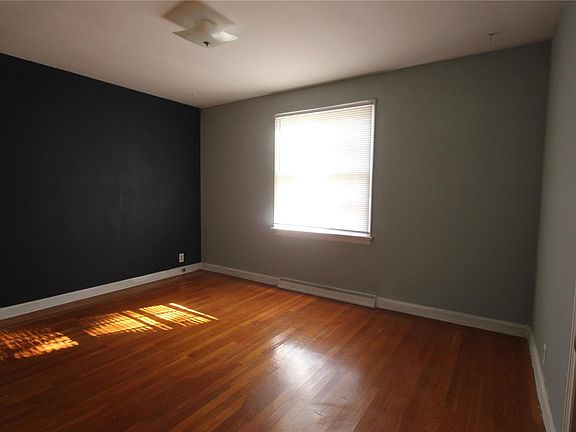 4th image of 637 Karess Dr