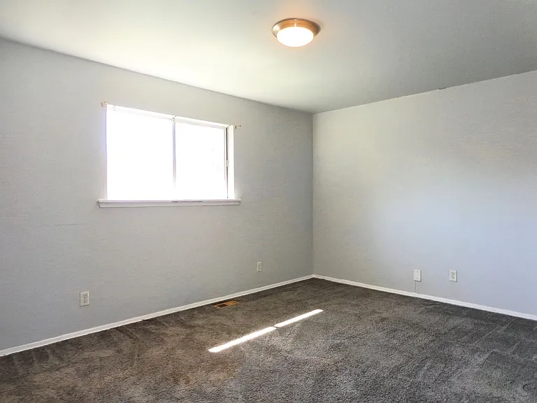 Pembroke Pines Apartments — Photo 33