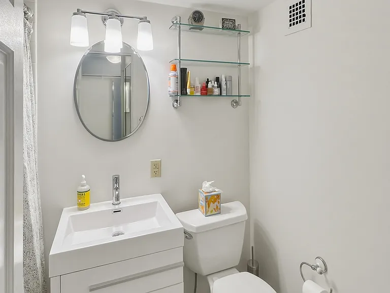 9 Hawthorne Pl #10G — Photo 12