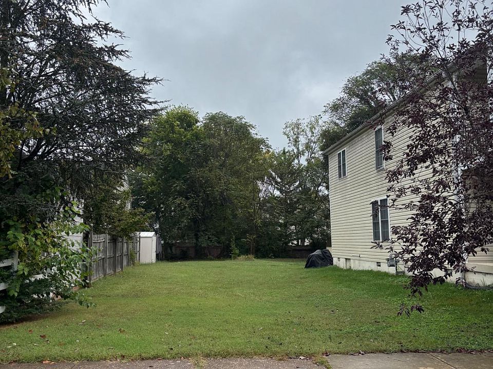 1st image of 219 Ferdinand St