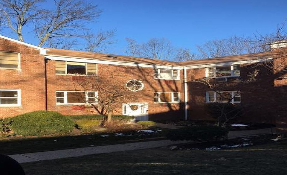 1st image of 300 Claremont Ave #B-3-108