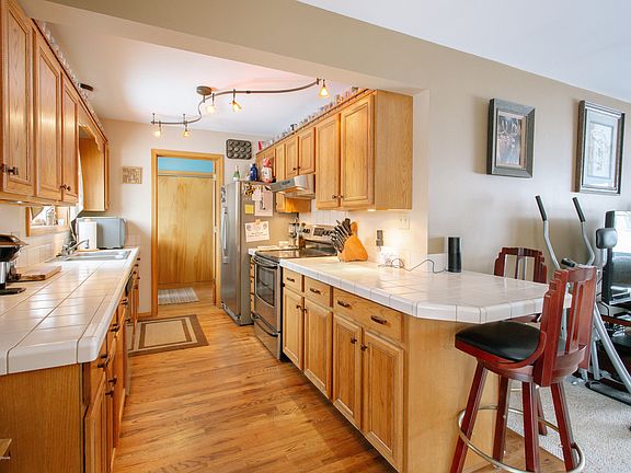 4th image of 2160 Lilac Ln