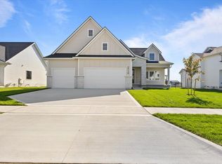 2719 NW Greenwood St, Ankeny, IA 50023