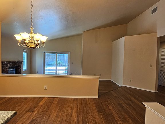 5th image of 3083 Funston Dr