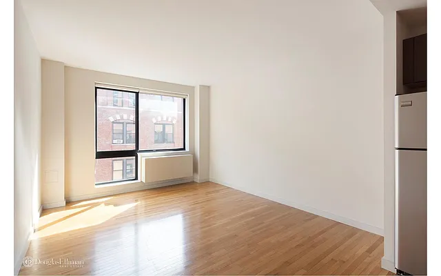 Rented by Douglas Elliman | media 24