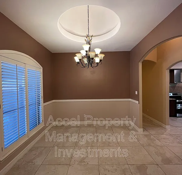 3911 Inez St — Photo 3