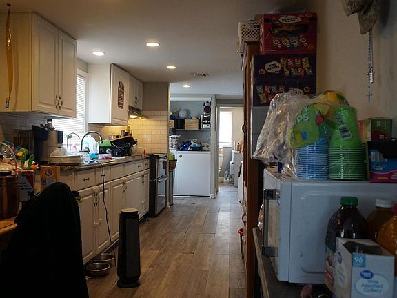 5th image of 25 Riverview Dr