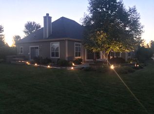 1748 Springhaven Ct, Oconomowoc, WI 53066