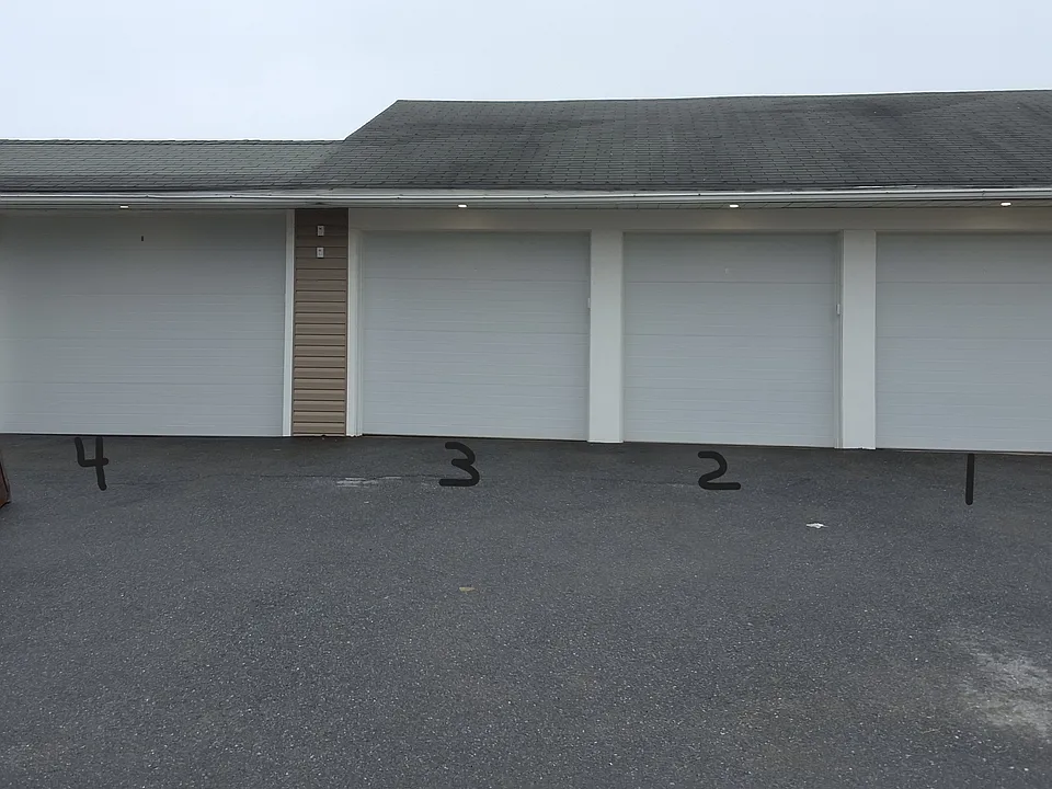 1638 Rothsville Rd