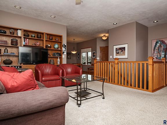 3rd image of 6704 S Bellwood Ave