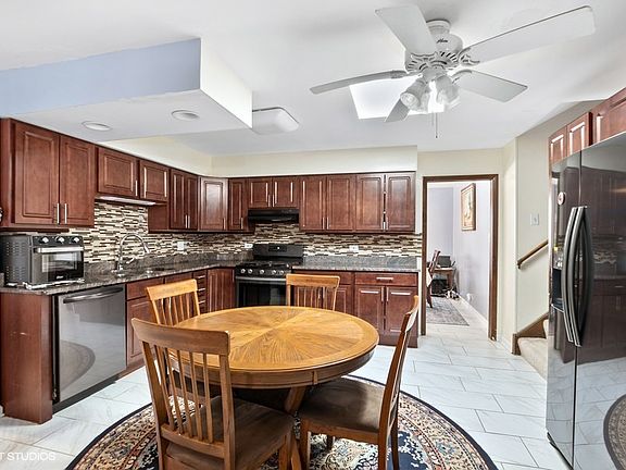 5th image of 13847 S 88th Ave