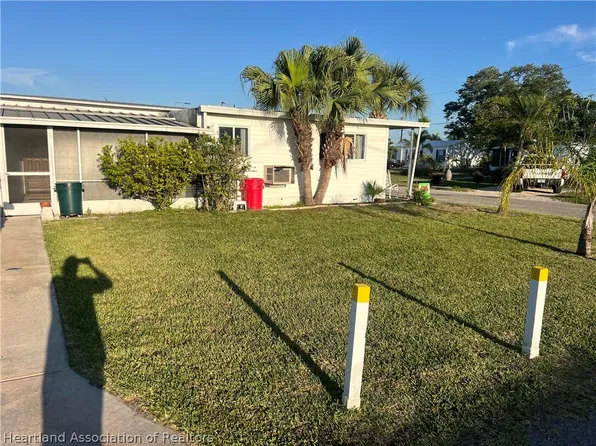 292 Flora Mana St, Palmetto, FL 34221