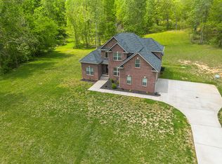 749 Hall Cemetery Rd, Burns, TN 37029