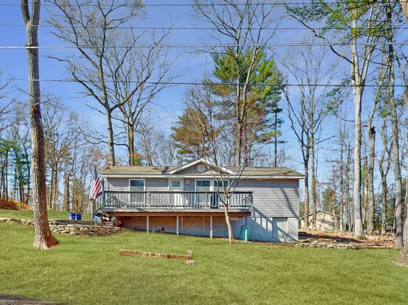 106 New Rd, Dingmans Ferry, PA 18328