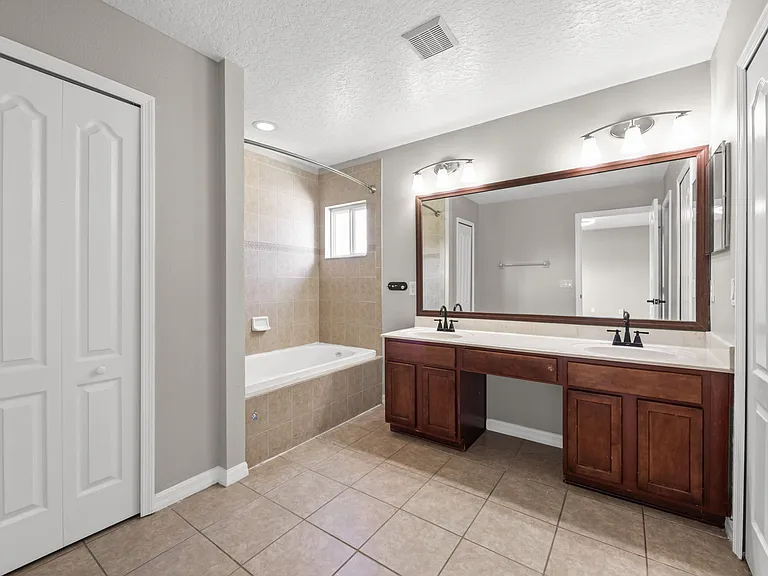 1752 Portcastle Cir — Photo 34