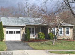203 Trail Ridge Ct, Sterling, VA 20164