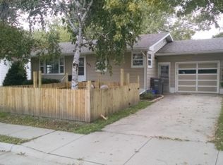 401 S Sherman St, Houston, MN 55943