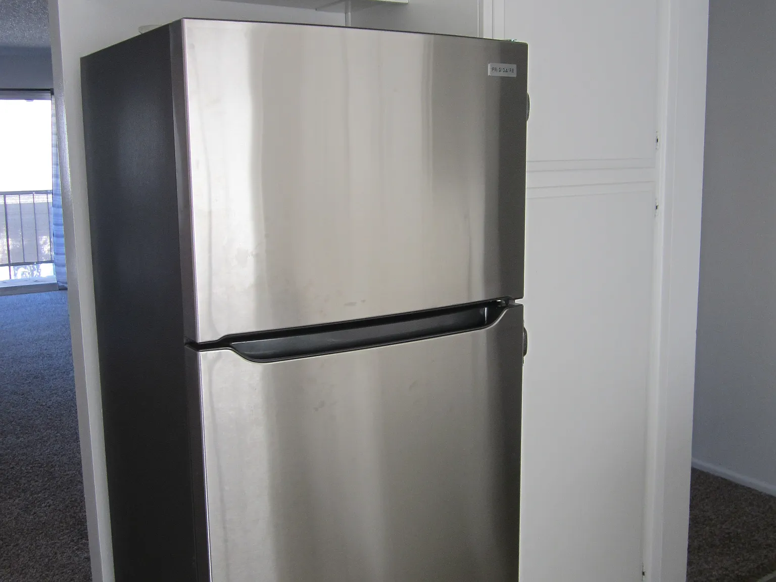 2 bed, 900 sqft, $3,950 — Photo 4