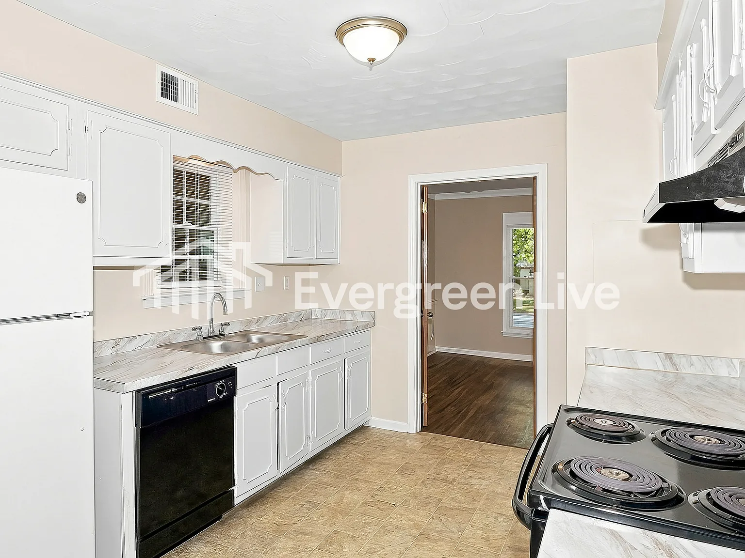 3 bed, 2.0 bath, 1509 sqft, $1,395 — Photo 4