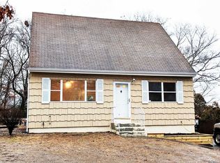 19 Rutland Rd, Mastic, NY 11950