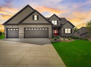 2720 Torrey Pine Dr, Medina, OH 44256