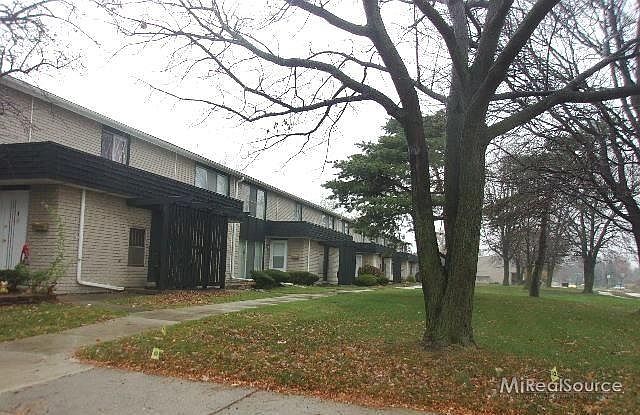 1st image of 30107 Lorraine Ave Unit 3