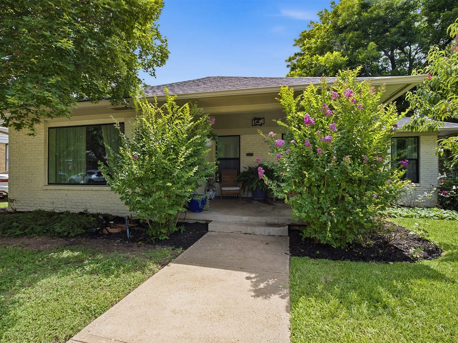 3 bed, 2.0 bath, 1808 sqft, $3,250 — Photo 4