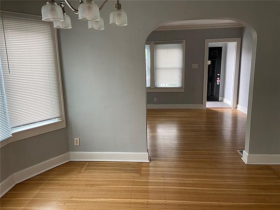 5th image of 5435 N College Ave