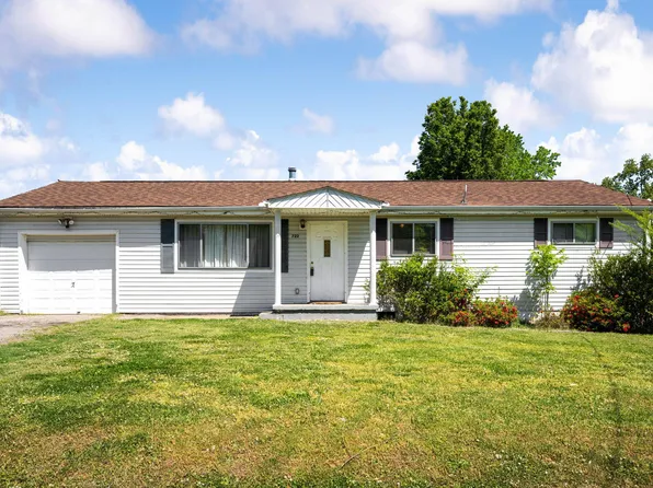 722 Mary Agnes Dr, Rossville, GA 30741