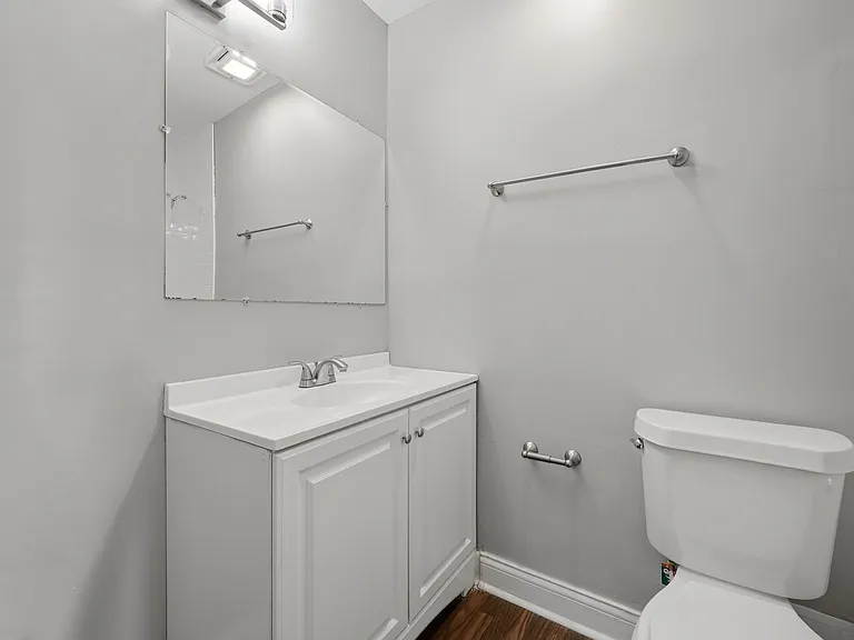 1805 Oxford Cir — Photo 6
