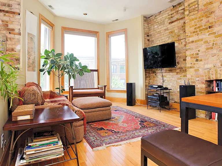 1249 N Damen Ave #2 — Photo 3