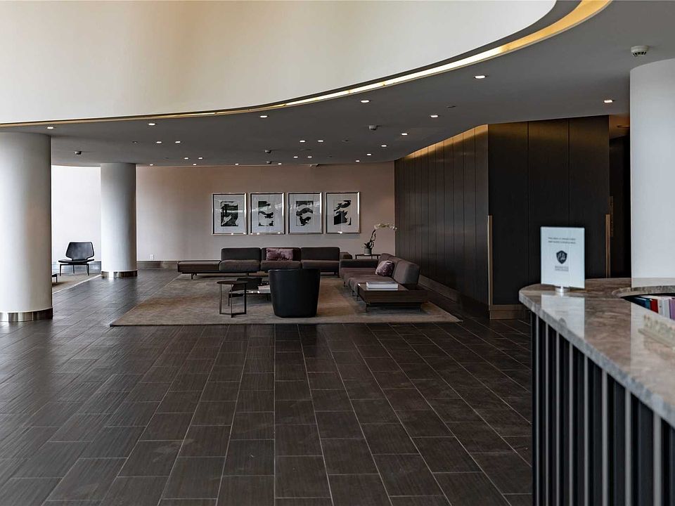 2nd image of 1815 Yonge St #605