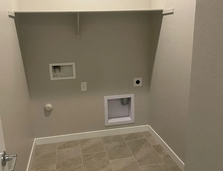 16820 W Echo Ln — Photo 12