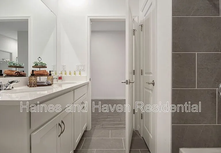 4136 Lavender Ct — Photo 23