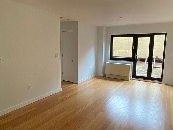 4th image of 349 Metropolitan Ave #1EE