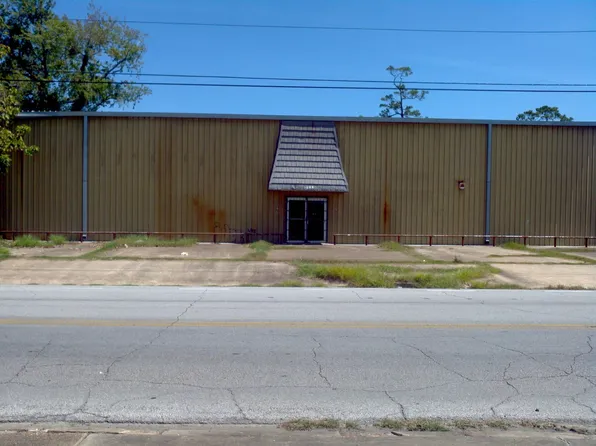 2710 Gulf St, Beaumont, TX 77703
