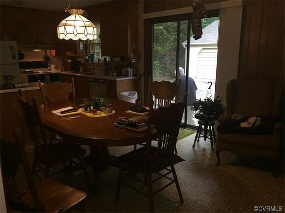 3rd image of 21013 Warren Ave