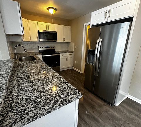 5th image of 905 Geers Ave #B