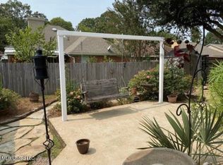 103 Shadow Lodge Cir, Pearl, MS 39208