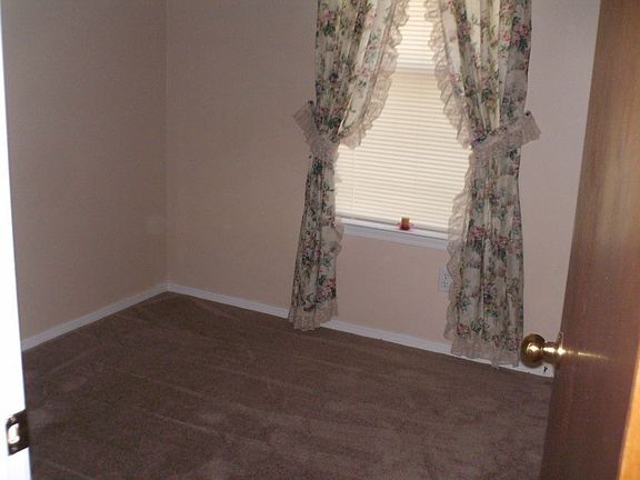 New Carpet and Paint!