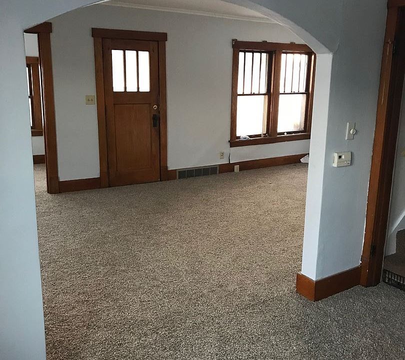 2nd image of 1814 4th Ave S
