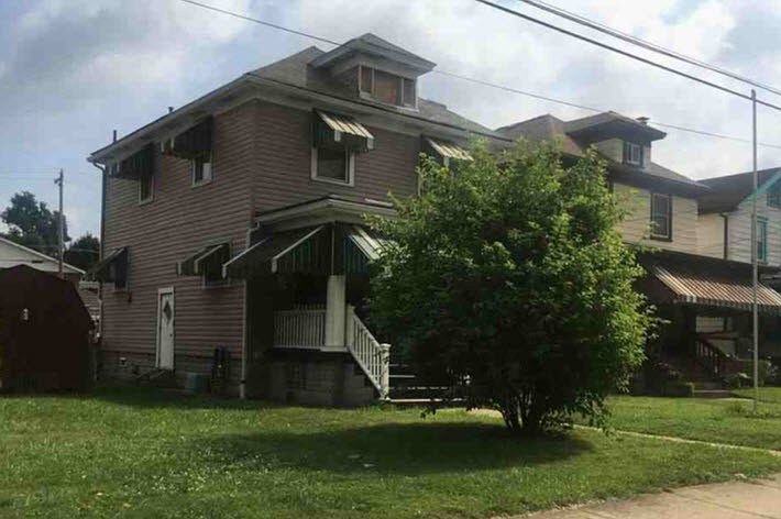 2nd image of 905 1st Ave