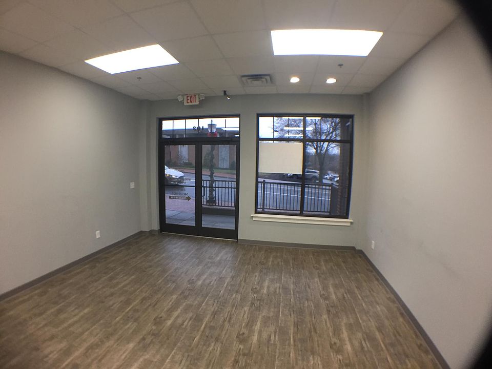 2nd image of 301 S Main St #301