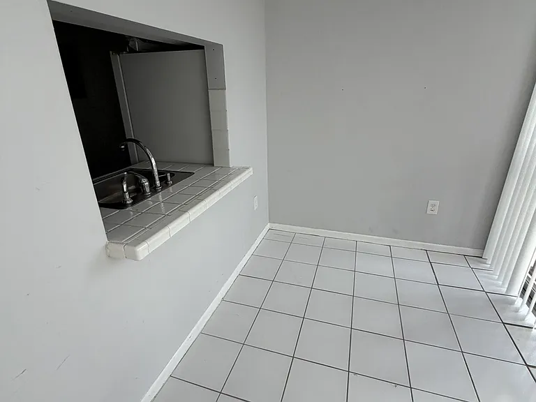 9431 SW 4th St #411 — Photo 11