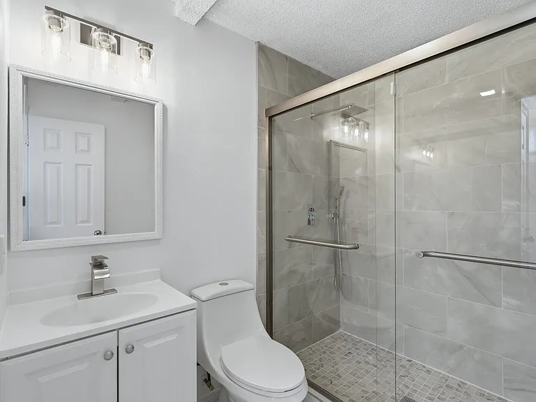 305 W Mill Valley Dr — Photo 31