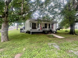 27 Sunset Ave, Englewood, TN 37329