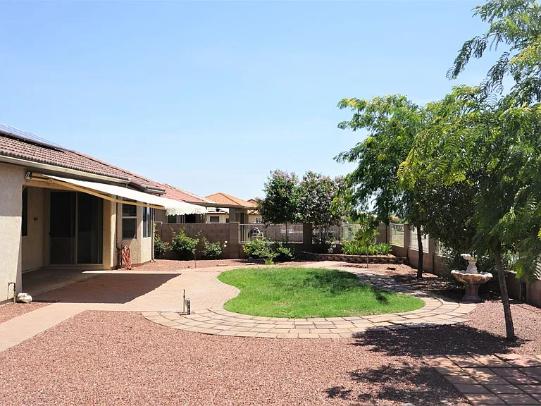 1858 Prairie Grass Dr — Photo 44